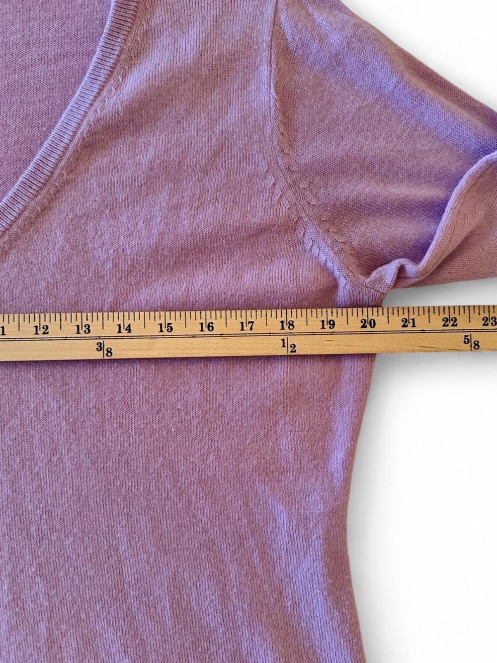 New York & Company Lilac Soft V Neck Sweater XL Lightweight Cashmere Feel - Picture 7 of 8